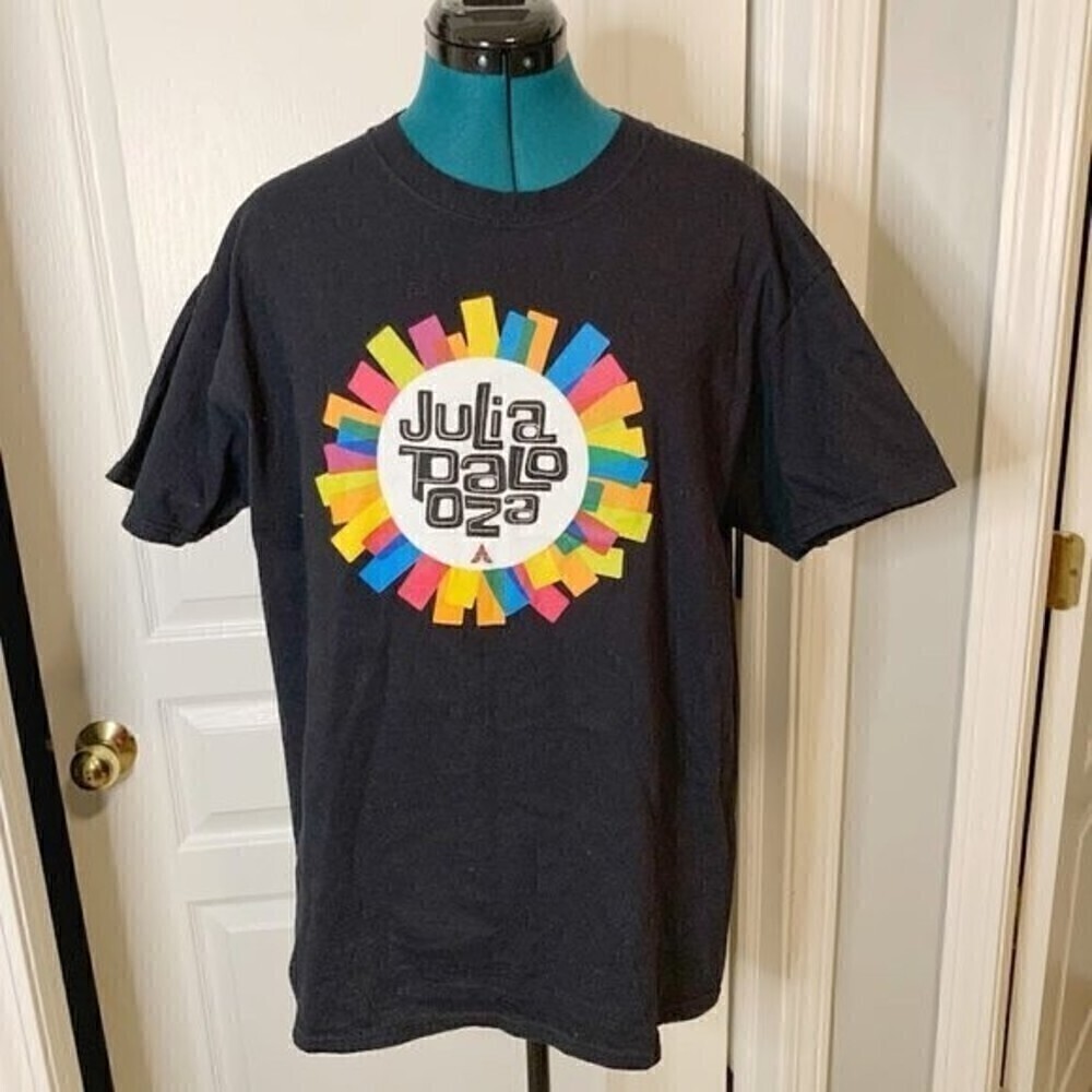 Julia "Lolla" Palooza Graphic Heavy Weight Short Sleeve Casual Summer T Shirt